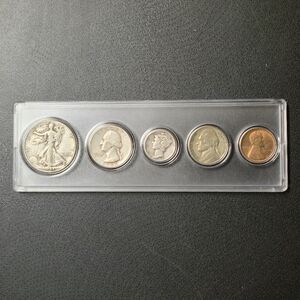 Vintage 1944 P US Mint Set - 90% Silver 3pcs & 35% Silver War Nickel in Case